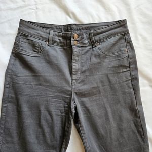 M jeans by Maurices high rise Jennings, size large